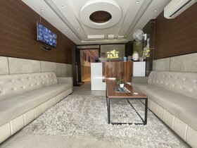 Hotel Arch Suites