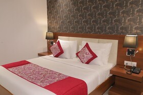 Hotel Arch Suites