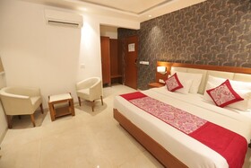Hotel Arch Suites