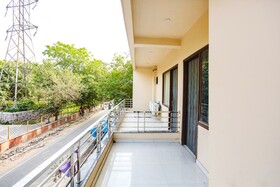 Novel Suites By FabHotel