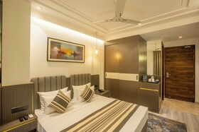 OPO Hotel Iffco Chowk