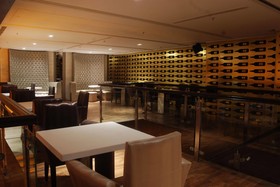 Plutos Hotel