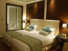Plutos Hotel