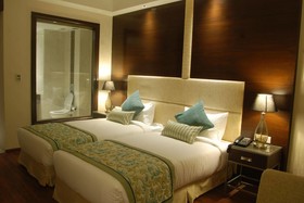 Plutos Hotel