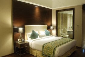 Plutos Hotel