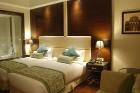 Plutos Hotel
