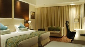 Plutos Hotel