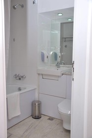 Caspia Hotel New Delhi Shalimar Bagh