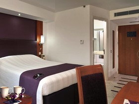 Caspia Hotel New Delhi Shalimar Bagh