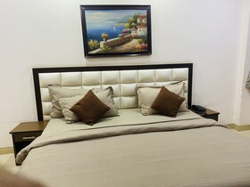 Qotel Jasola Vihar