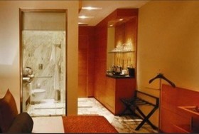 Radisson Blu Marina Connaught Place