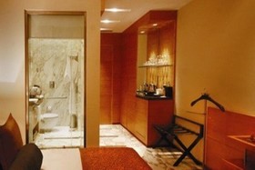Radisson Blu Marina Connaught Place