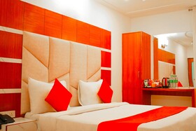 Roomshala Hotel Ambrosia