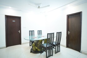Roomshala Hotel Oscar