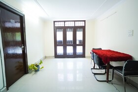 Roomshala Hotel Oscar