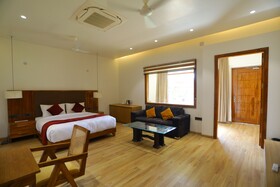 Sahib Farms & Resorts