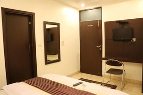 Seven Seas Inn