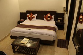 Seven Seas Inn