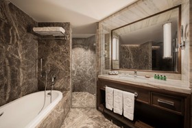 Shangri-La Eros New Delhi