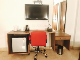 Skylink Suites & Apartments