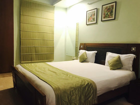 Skylink Suites & Apartments