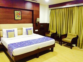 Admire Suites by FabHotel