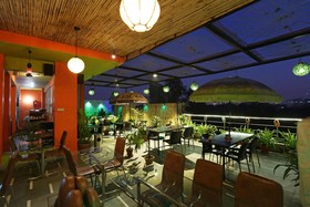 Star Plaza