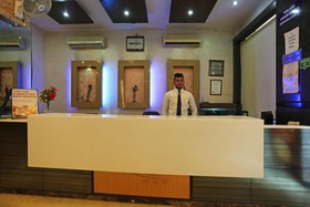 Star Plaza