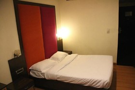 Stops Hostels- New Delhi
