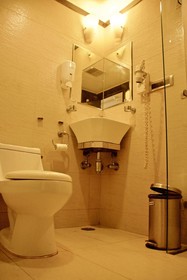 Stops Hostels- New Delhi
