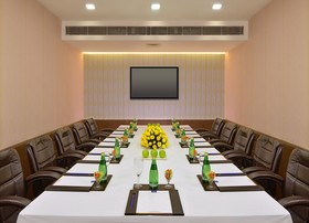 Taurus Sarovar Portico