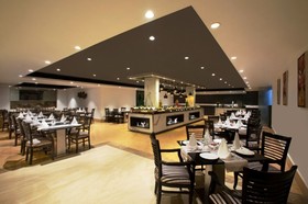 Taurus Sarovar Portico