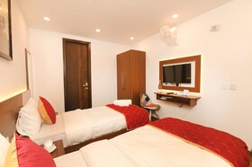 The Altruist Business Stays Dlf Phase 3