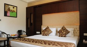 The Pearl Hotel Delhi