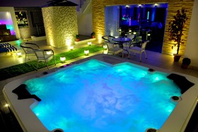 The Pearl Hotel Delhi