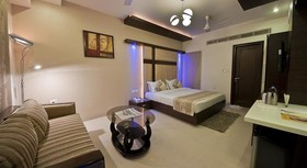 The Pearl Hotel Delhi