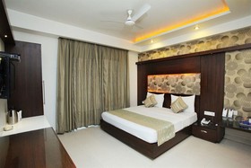 The Pearl Hotel Delhi
