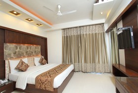 The Pearl Hotel Delhi