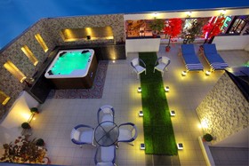 The Pearl Hotel Delhi