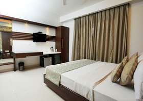 The Pearl Hotel Delhi