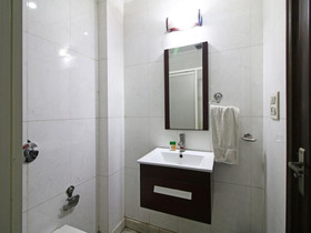 Tjs Grand Karolbagh