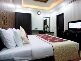 Hotel Elegant International by OYO