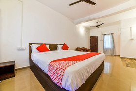 OYO 25002 Agonda Seaview