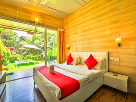 Curlies Zulu Land by OYO Rooms
