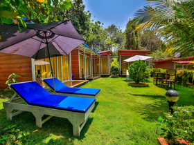 Curlies Zulu Land by OYO Rooms