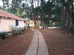 Dhuni Resort