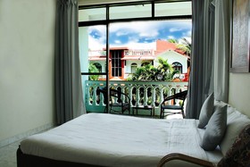 La Vaiencia Beach Resort