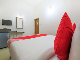 Hotel Irize Emerald by OYO Rooms