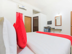 Hotel Irize Emerald by OYO Rooms