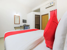 Hotel Irize Emerald by OYO Rooms
